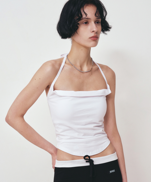 NICK&NICOLE(ニックアンドニコール)の「SLIM HALTER SLEEVELESS_IVORY(Tシャツ/カットソー・レディース・その他・FREE)」の2枚目の写真
