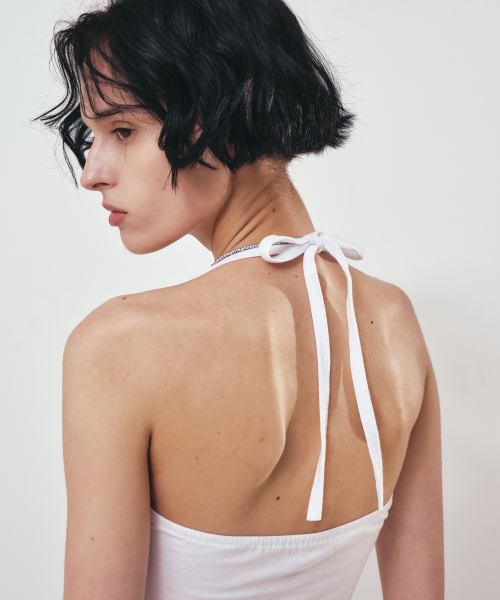 NICK&NICOLE(ニックアンドニコール)の「SLIM HALTER SLEEVELESS_IVORY(Tシャツ/カットソー・レディース・その他・FREE)」の3枚目の写真