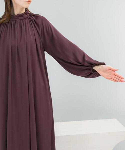 セール】ハイネックギャザーサテンドレス（ワンピース）｜URBAN