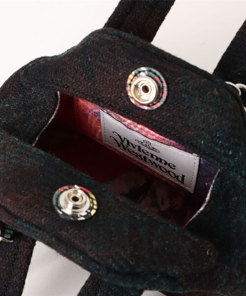 Vivienne Westwood（ヴィヴィアンウエストウッド）の「ARCHIVE MINI HANDBAG（ハンドバッグ・レディース・チェック・FREE）」の4枚目の写真