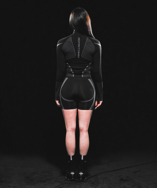 BORN TO WIN（ボーントゥウィン）の「W SYMBOL B ECLIPSE SEAMLESS FULL ZIP-UP JACKET [BLACK]（ジャージ・レディース・その他・1/2）」の5枚目の写真