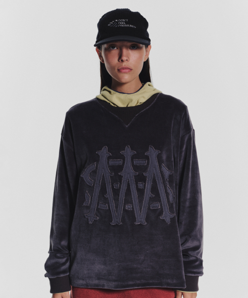 MENASOO（ミナス）の「Applique Velour Sweatshirt_Charcoal（スウェット・レディース・チャコール・F）」の5枚目の写真