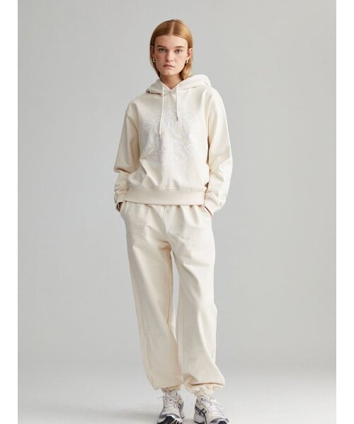 MENASOO（ミナス）の「UNISEX CIRCLE LOGO HOODIE_IVORY（パーカー・レディース・アイボリー・1/2）」の5枚目の写真