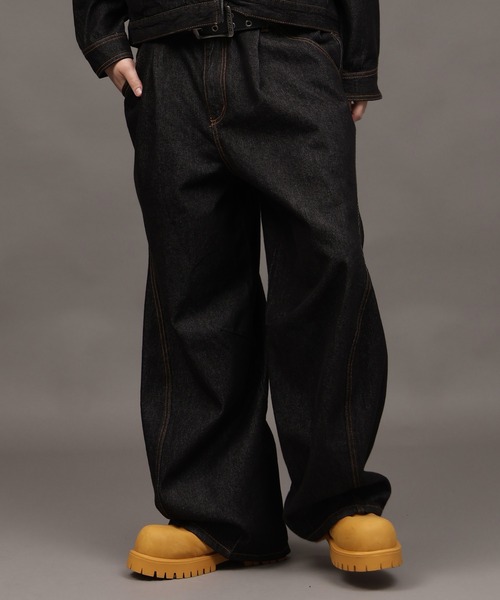 SEQUENZ(シークエンズ)の「【SEQUENZ/シークエンズ】TWIST CURVE DENIM PANTS(デニムパンツ・メンズ・ブラック/ライトインディゴブルー・S/M/L)」の4枚目の写真