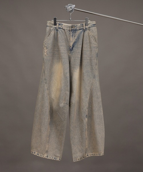 SEQUENZ(シークエンズ)の「【SEQUENZ/シークエンズ】TWIST CURVE DENIM PANTS(デニムパンツ・メンズ・ブラック/ライトインディゴブルー・S/M/L)」の15枚目の写真