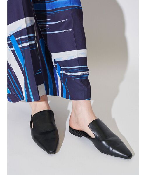 ELENDEEK（エレンディーク）の「シェルターミュール（パンプス・レディース・オフホワイト/ブラック/ブラウン・37/38）」の15枚目の写真