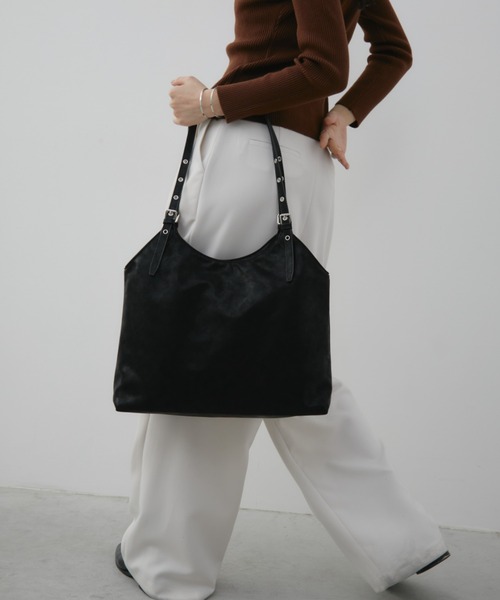 Aunt Marie's（アントマリーズ）の「ハトメストラップトートバッグ（トートバッグ・レディース・レッド/ブラック/ネイビー・FREE）」の13枚目の写真