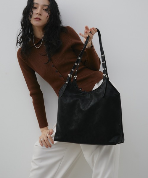 Aunt Marie's（アントマリーズ）の「ハトメストラップトートバッグ（トートバッグ・レディース・レッド/ブラック/ネイビー・FREE）」の10枚目の写真