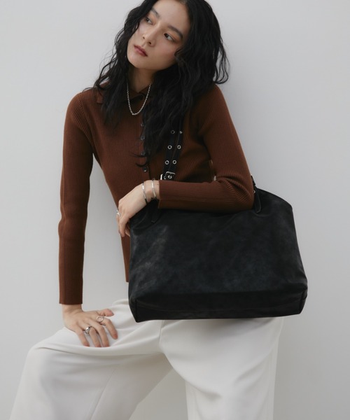 Aunt Marie's（アントマリーズ）の「ハトメストラップトートバッグ（トートバッグ・レディース・レッド/ブラック/ネイビー・FREE）」の9枚目の写真