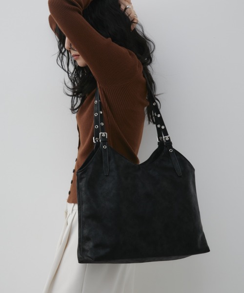 Aunt Marie's（アントマリーズ）の「ハトメストラップトートバッグ（トートバッグ・レディース・レッド/ブラック/ネイビー・FREE）」の8枚目の写真