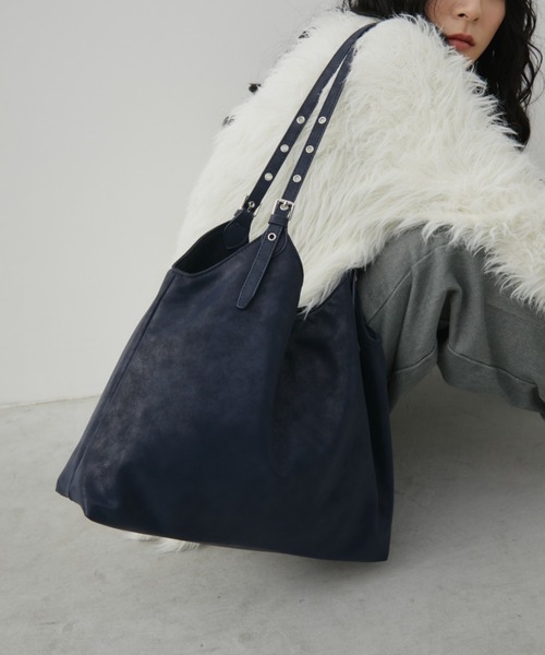 Aunt Marie's（アントマリーズ）の「ハトメストラップトートバッグ（トートバッグ・レディース・レッド/ブラック/ネイビー・FREE）」の16枚目の写真