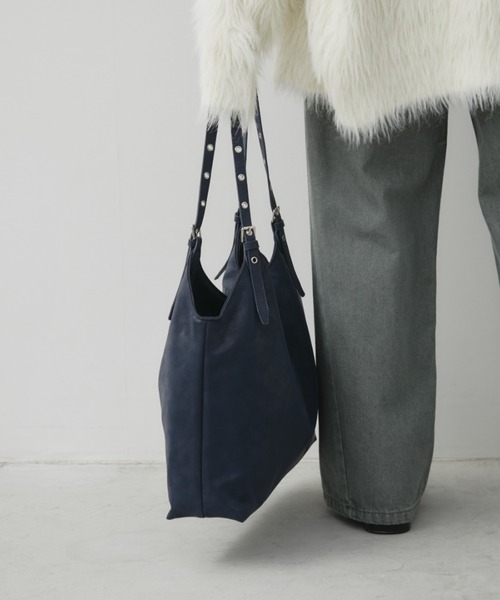 Aunt Marie's（アントマリーズ）の「ハトメストラップトートバッグ（トートバッグ・レディース・レッド/ブラック/ネイビー・FREE）」の18枚目の写真