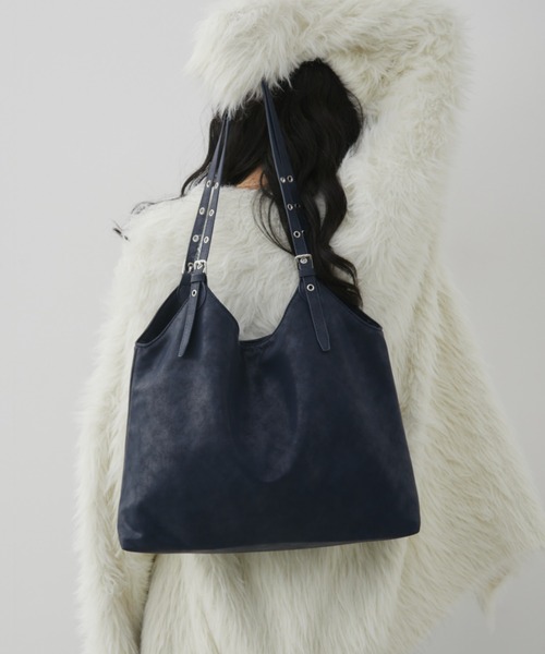 Aunt Marie's（アントマリーズ）の「ハトメストラップトートバッグ（トートバッグ・レディース・レッド/ブラック/ネイビー・FREE）」の21枚目の写真