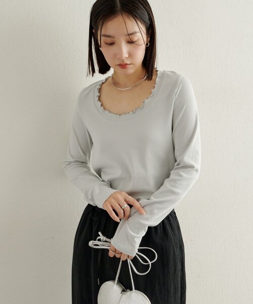 Omekashi（オメカシ）の「フリルロングTシャツ（Tシャツ/カットソー・レディース・オフホワイト/ブルー/ブラック/ベージュ・FREE）」の4枚目の写真