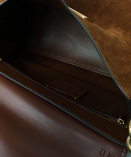 COACH（コーチ）の「スラウチー ローグ トップ ハンドル バッグ（ショルダーバッグ・レディース・ブラウン系その他・ONE）」の5枚目の写真