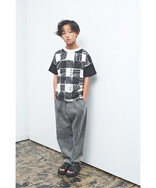 maarook(マルーク)の「接触冷感ハイブリーチデニムロングパンツ(デニムパンツ・キッズ・ネイビー/ブラック・140cm/150cm/160cm/170cm)」の22枚目の写真