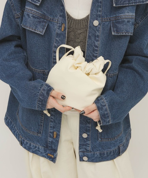 KBF（ケイビーエフ）の「ギャザーデザインミニBAG（ショルダーバッグ・レディース・ブラック/アイボリー/カーキ・ONE）」の12枚目の写真