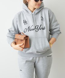 Deuxieme Classe（ドゥーズィエムクラス）の「adorable フーディ