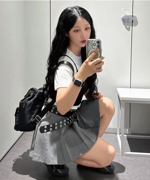 MUSINSA STANDARD WOMAN（ムシンサスタンダードウーマン）の「ウィメンズ ローライズプリーツミニスカート [メランジグレー]（スカート・レディース・その他・LARGE/MEDIUM/SMALL/X-SMALL）」の13枚目の写真