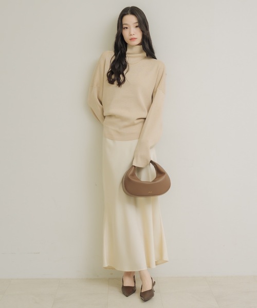 NEUNA（ヌナ）の「クラシックポインテッドパンプス（パンプス・レディース・ブラウン/ブラック・39/38/36）」の8枚目の写真