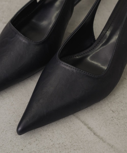 NEUNA（ヌナ）の「クラシックポインテッドパンプス（パンプス・レディース・ブラウン/ブラック・39/38/36）」の19枚目の写真