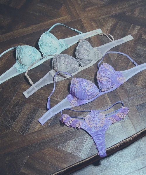 Ravijour(ラヴィジュール)の「アヴェネル ホットリフト ブラ(B~Eカップ)(ブラジャー・レディース・グレー/パープル/グリーン・E70/E65/D75/D70/D65/C75/C70/C65/B75/B70/B65/E75)」の11枚目の写真