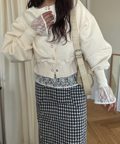 WILLFULLY（ウィルフリー）の「hem lace sheer cut and sew tops（Tシャツ/カットソー・レディース・アイボリー/ブラック/グレー・FREE）」の9枚目の写真