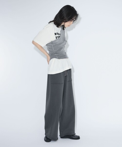 maturely(マチュアリー)の「maturely / ヘム カットオフ フレア ジャージー(スウェットパンツ・レディース・ベージュ/ブラック・0/1)」の19枚目の写真