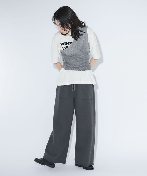 maturely(マチュアリー)の「maturely / ヘム カットオフ フレア ジャージー(スウェットパンツ・レディース・ベージュ/ブラック・0/1)」の18枚目の写真