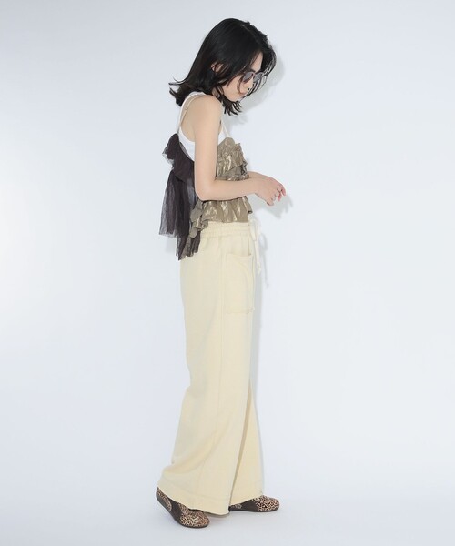 maturely(マチュアリー)の「maturely / ヘム カットオフ フレア ジャージー(スウェットパンツ・レディース・ベージュ/ブラック・0/1)」の12枚目の写真