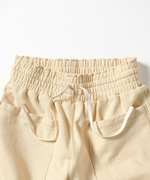 maturely(マチュアリー)の「maturely / ヘム カットオフ フレア ジャージー(スウェットパンツ・レディース・ベージュ/ブラック・0/1)」の22枚目の写真