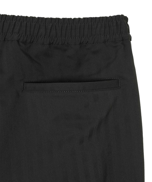 DAIWA PIER39（ダイワピア39）の「TECH EASY TROUSERS HERRINGBONE BP-53026（その他パンツ・メンズ・オフホワイト/チャコールグレー・X-LARGE/SMALL/LARGE/MEDIUM）」の13枚目の写真