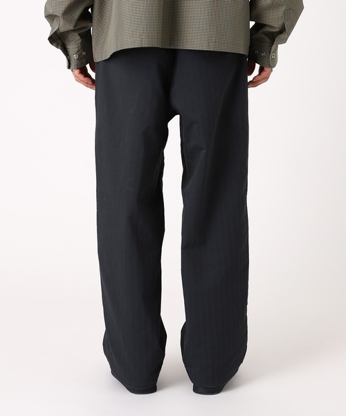 DAIWA PIER39（ダイワピア39）の「TECH EASY TROUSERS HERRINGBONE BP-53026（その他パンツ・メンズ・オフホワイト/チャコールグレー・X-LARGE/SMALL/LARGE/MEDIUM）」の5枚目の写真