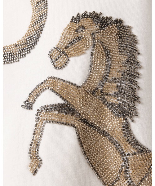 ALLSAINTS(オールセインツ)の「LUCK EMBELLISHED PIPPA SWEATSHIRT | LUCK エンべリッシュド ピッパ スウェットシャツ(スウェット・レディース・ホワイト・XS/S/M)」の6枚目の写真