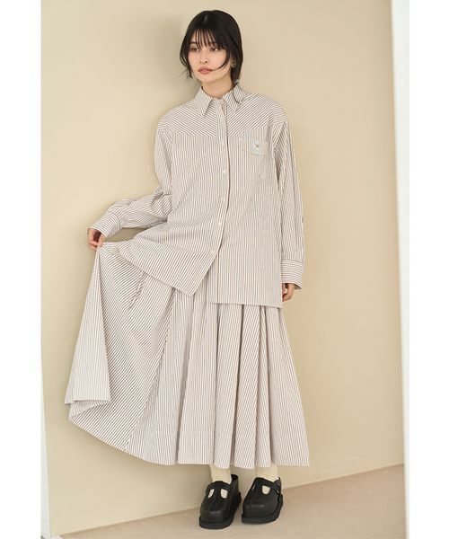 LILY BROWN（リリーブラウン）の「Lily Bearレターモチーフバリエシャツ（シャツ/ブラウス・レディース・ブルー/レッド/ベージュ・F）」の16枚目の写真