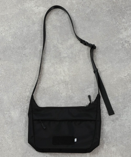 BAYFLOW（ベイフロー）の「【BLACK BAG COLLECTION】クロスボディショルダーバッグ（ショルダーバッグ・メンズ・ブラック・FREE）」の3枚目の写真