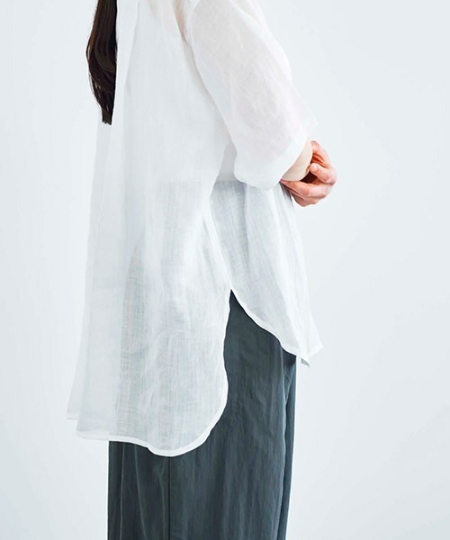 ata(アタ)の「ata shirts 2. / ラミー半袖オーバーシャツ(シャツ/ブラウス・レディース・ネイビー/サックスブルー/ホワイト/ピンク・MEDIUM)」の14枚目の写真
