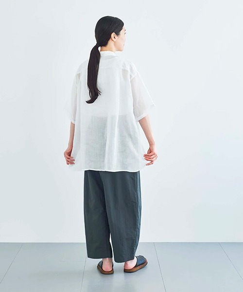 ata(アタ)の「ata shirts 2. / ラミー半袖オーバーシャツ(シャツ/ブラウス・レディース・ネイビー/サックスブルー/ホワイト/ピンク・MEDIUM)」の15枚目の写真