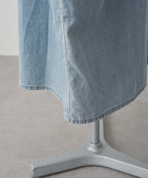 PUAL CE CIN(ピュアルセシン)の「ヴィンテージライクデニムバンドカラーワンピース(ワンピース・レディース・インディゴブルー/ブルー・FREE)」の4枚目の写真