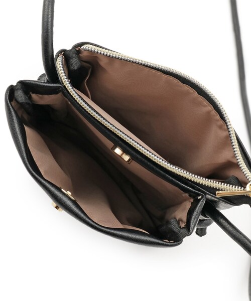 SHOO・LA・RUE（シューラルー）の「2層ミニショルダーバッグ（ショルダーバッグ・レディース・アイボリー/ブラック/ライトベージュ/イエロー・00）」の14枚目の写真