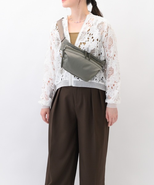W&.Day/Night(ダブルアンド デイナイト)の「ウエストバッグ キルッコ コレクション 3L シースルーポケット 19142(ボディバッグ/ウエストポーチ・レディース・ライトグレー系/ブラック・FREE)」の2枚目の写真