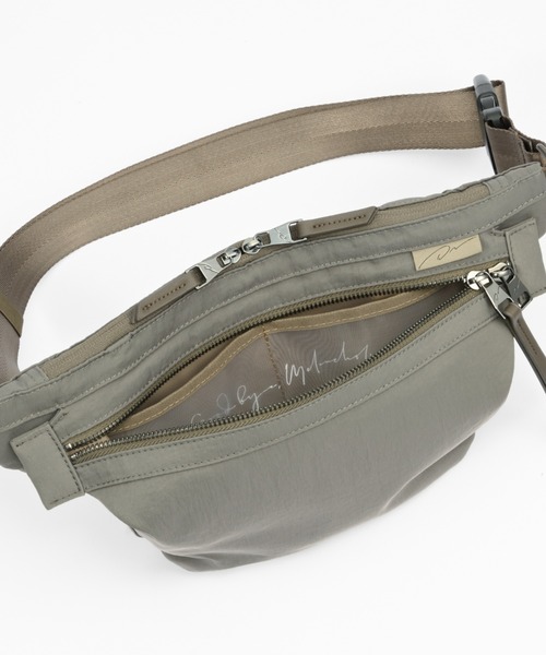 W&.Day/Night(ダブルアンド デイナイト)の「ウエストバッグ キルッコ コレクション 3L シースルーポケット 19142(ボディバッグ/ウエストポーチ・レディース・ライトグレー系/ブラック・FREE)」の18枚目の写真