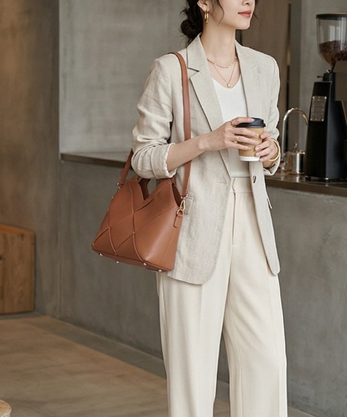 STYLE DELI（スタイルデリ）の「【DELI by】リアルレザー編み込み・2WAYワンハンドルバッグ（ショルダーバッグ・レディース・グレー/ブラウン/ブラック・FREE）」の5枚目の写真