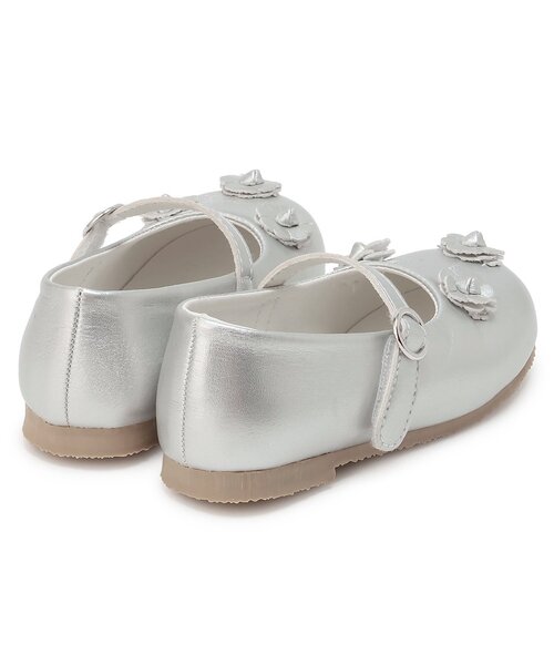 petit main(プティマイン)の「フラワーパンプス(パンプス・キッズ・シルバー/ブラック/サックスブルー・15cm/17cm/16cm/14cm/18cm/19cm)」の9枚目の写真