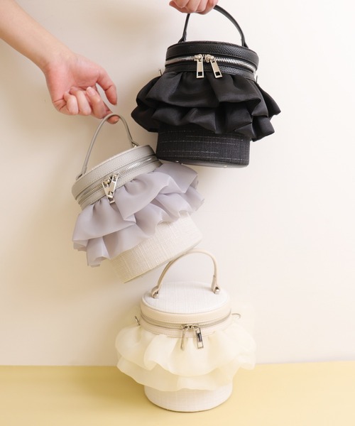 artemis by DIANA(アルテミスバイダイアナ)の「チェーンショルダー付属2WAY バケツ型バニティバッグ(ハンドバッグ・レディース・ブラック/グレー/ホワイト・FREE)」の21枚目の写真