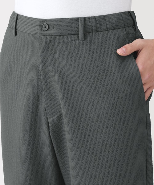 無印良品(ムジルシリョウヒン)の「紳士 風を通すストレッチサッカーノータックパンツ(その他パンツ・メンズ・ダークネイビー/ブラック/グレー系・S/M/L/XL)」の5枚目の写真
