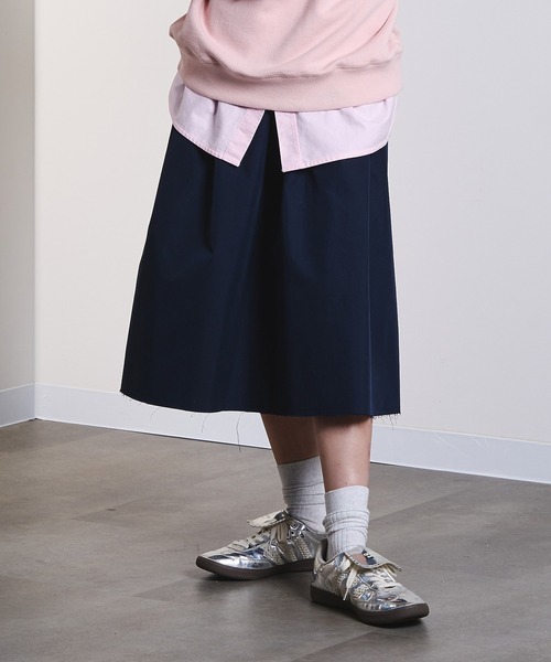 ROSE BUD(ローズバッド)の「GATHER MIDDLE SKIRT(スカート・レディース・ネイビー/ベージュ・S/M)」の2枚目の写真