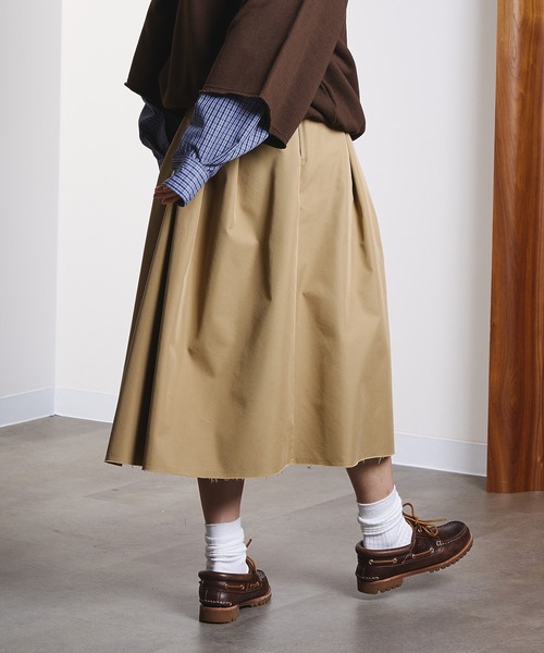 ROSE BUD(ローズバッド)の「GATHER MIDDLE SKIRT(スカート・レディース・ネイビー/ベージュ・S/M)」の5枚目の写真