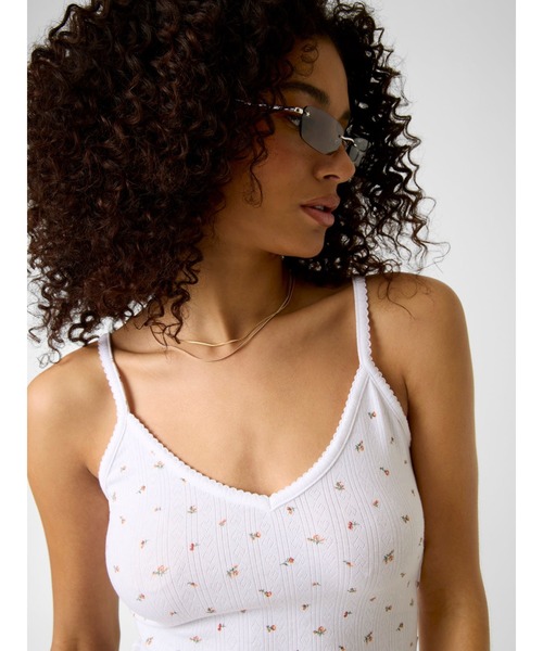 GUESS JEANS（ゲスジーンズ）の「GUESS JEANS Pointelle Cami キャミソール（キャミソール・レディース・ホワイト系その他・MEDIUM/SMALL/X-SMALL）」の3枚目の写真