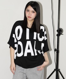 前後ロゴ裾ラウンドドルマンT 半端袖